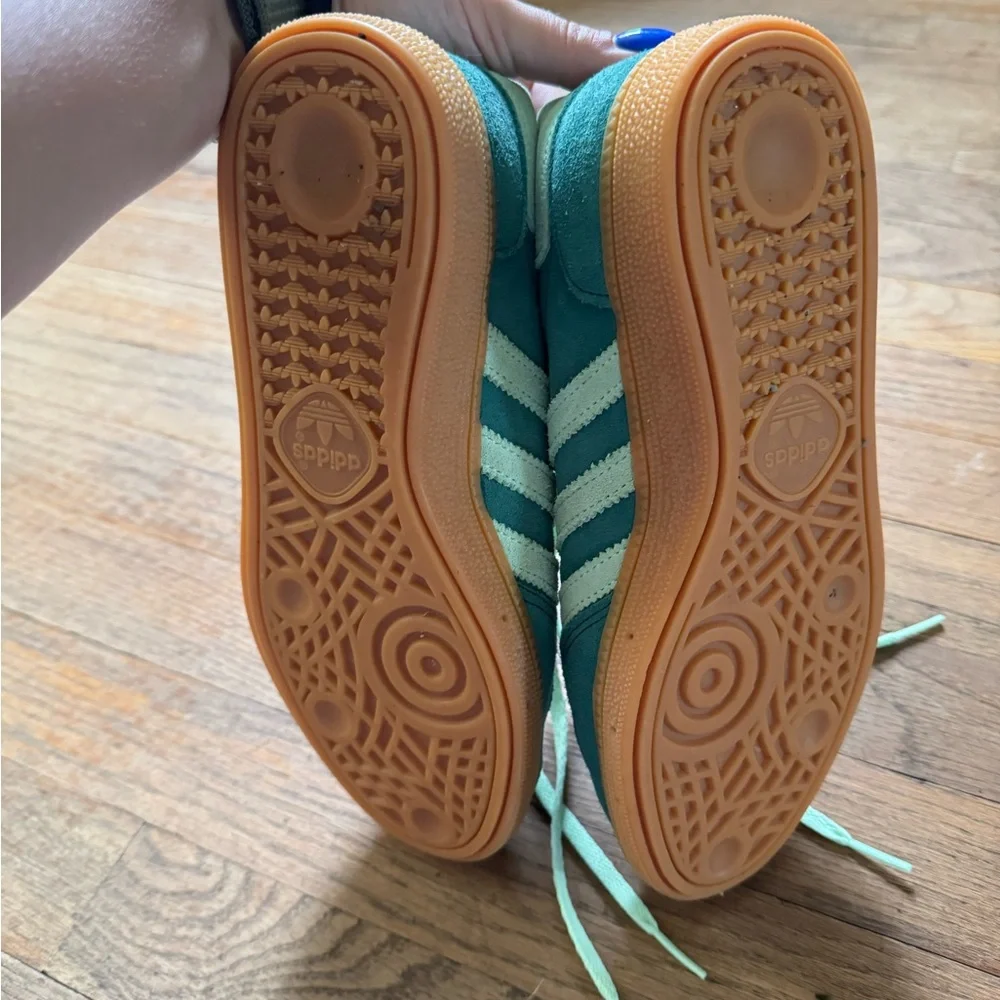adidas Spezial Women's Teal & Mint Suede Sneakers. Pre/owned - Picture 5 of 7